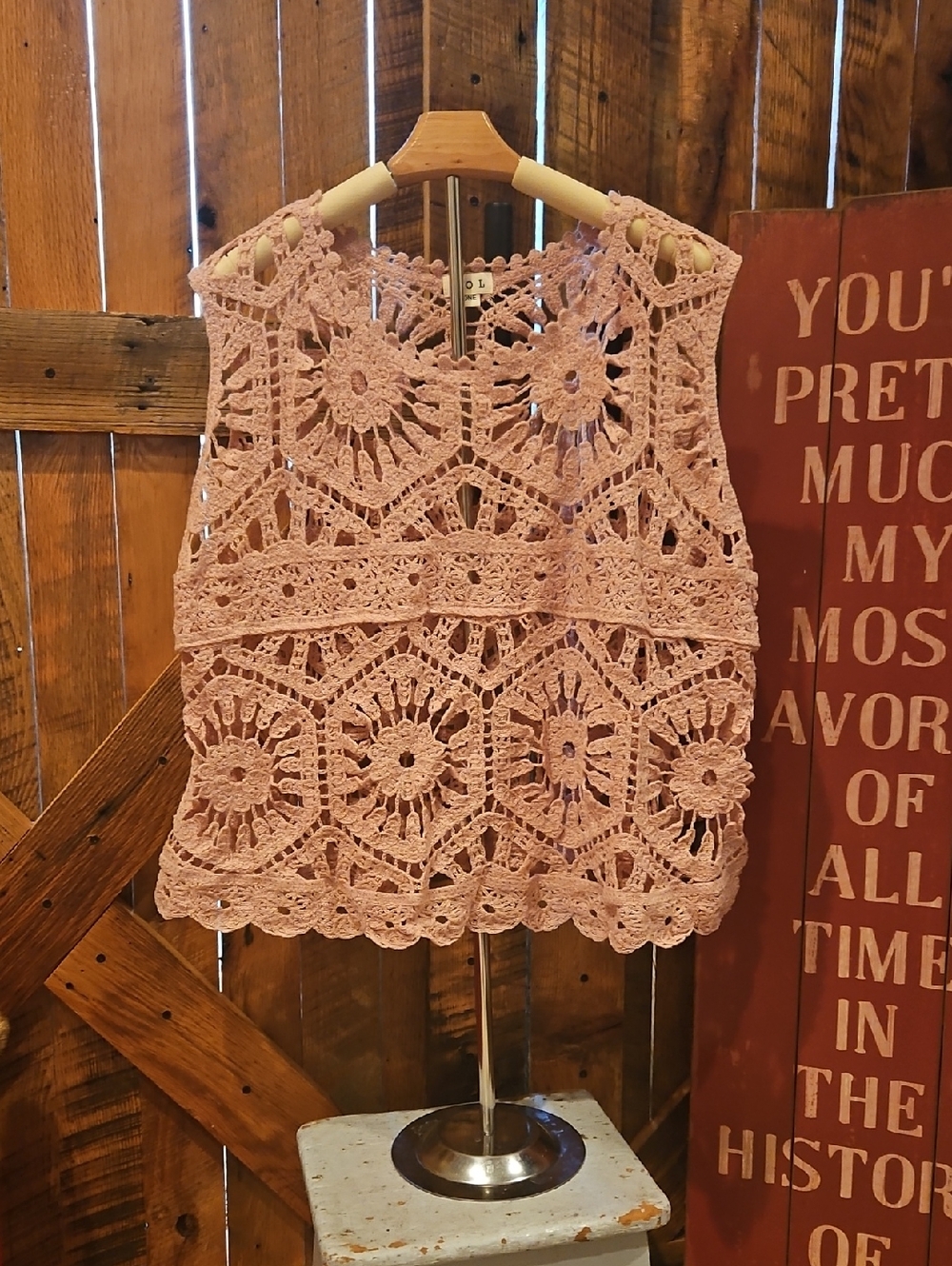 392 POL Crochet Floral Sleeveless Camisole - Light Pink